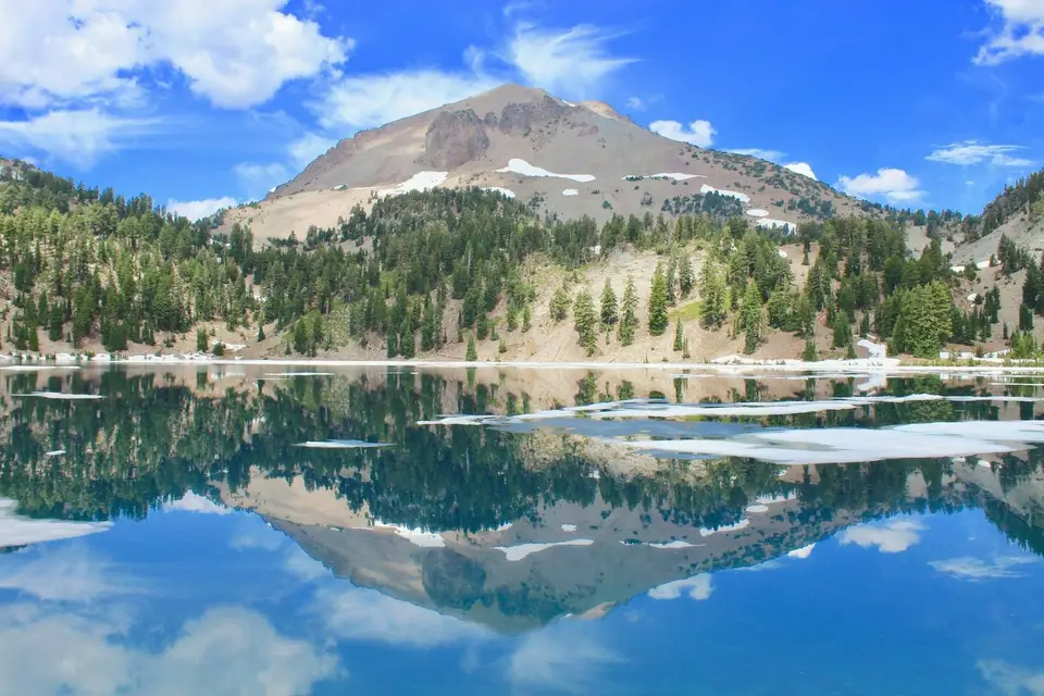 I was traveling around Lassen Volcanic National Park for a few days, and each day I went back to this spot because it would look drastically