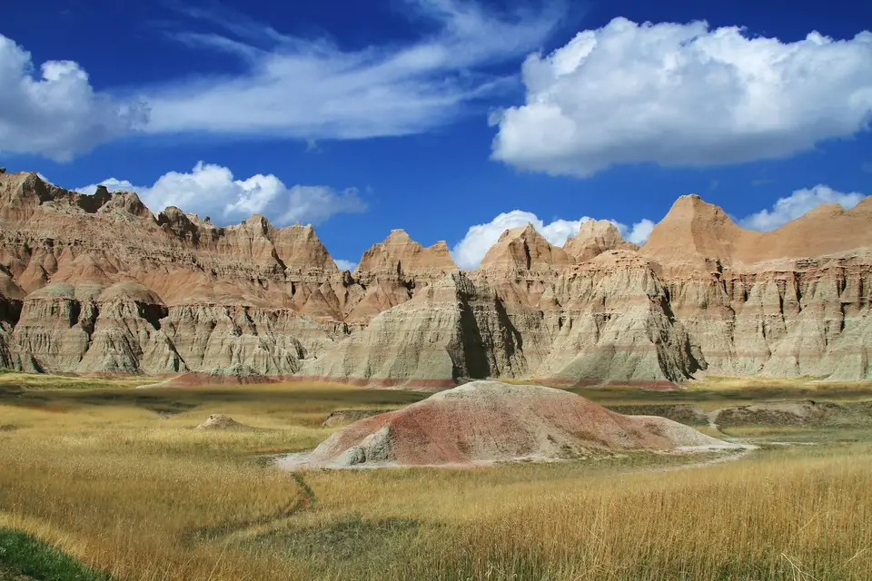 Layered rock formations of the Badlands National Park, South Dakota, USA